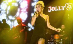 Bursa'da Doblo ile Konser Veren İrem Derici