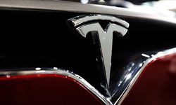 Tesla'nın başı 'otopilot' moduyla belada! 2 milyon aracını geri çağırdı