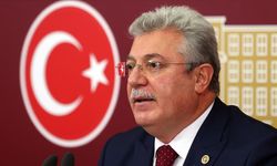 AK Parti'li Akbaşoğlu: Maskeli tiyatro oynanıyor