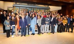 İzmir'in Rotary Kulüpleri, kurumsal kimlik ve iletişimi ele aldı
