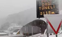 Bolu Dağı'nda Kar Yağışı Devam Ediyor! Kar Kalınlığı 15 Santimetreyi Aştı