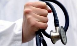 Sağlık Bakanlığı, özel polikliniklerde en az 2 tabip şartı getirdi