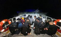Datça açıklarında 17 kaçak göçmen kurtarıldı