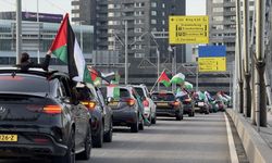 Hollanda’dan araç konvoylu Filistin’e destek gösterisi