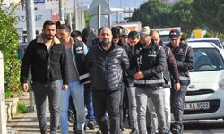 İzmir'de suç gelirlerinin aklanmasına yönelik operasyonda 6 kişi tutuklandı