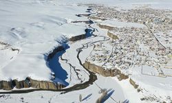 Karla kaplanan Murat Kanyonu dronla görüntülendi