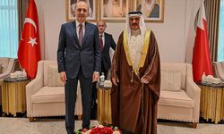 TBMM Başkanı Kurtulmuş, Bahreyn'de temaslarda bulundu