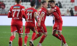 Antalyaspor, Sivasspor'u geriden gelerek yendi