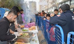 Mardin'de 'Hamsi Festivali'; katılımcılara 1 ton balık ikram edildi