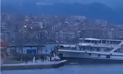 İzmir'de korku dolu anlar: Vapur karaya oturdu!