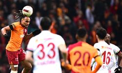 Mertens'in penaltısı Galatasaray'ı kurtardı