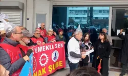 İzmir'de emeklilerden hunili zam tepkisi!