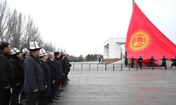 Kırgızistan’ın Bayrağı Değişti: Yeni Tasarım Başkent Bişkek’te Törenle Açıklandı