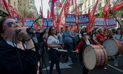 Arjantin'de emekçiler faşist Milei'ye karşı tek ses