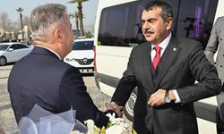 Bakanı Tekin, İzmir'de eğitim yöneticileriyle bir araya geldi