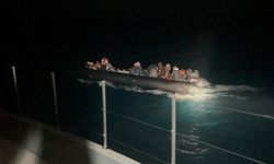 İzmir açıklarında 50 düzensiz göçmen yakalandı
