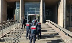 Ankara'da silah kaçakçılığı yapan kargo çalışanı gözaltına alındı