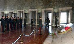 Azerbaycanlı generaller, Anıtkabir'i ziyaret etti