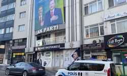 AKP Bolu İl Binası Önünde Şüpheli Paket Paniği!