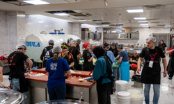 Yüzlerce Gönüllü 6 Şubat'ta Taziye Yemeği Hazırlamak İçin Hatay'da