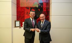 Özgür Özel ile Toplantı Yapan İzmir Büyükşehir Belediye Başkanı Tunç Soyer’den Açıklama