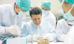 Türk Beyin Cerrahından büyük başarı!