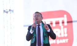 CHP Genel Başkanı Özel, Denizli'de halk buluşmasına katıldı