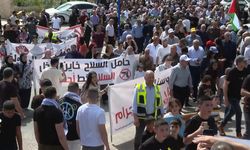 Filistinliler, İsrail işgaline karşı 'Toprak Günü' yürüyüşü düzenledi