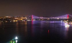 İstanbul Boğazı'nda gemi trafiği, çift yönlü askıya alındı