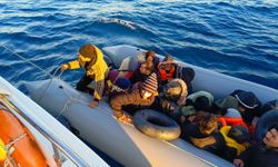 İzmir açıklarında umuda yolculuk... 27 düzensiz göçmen kurtarıldı