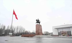 Kırgızistan'ın başkenti Bişkek'te şiddetli rüzgar nedeniyle 'acil durum' ilan edildi