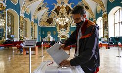 Rusya'da halk, devlet başkanını seçmek için sandık başına gidecek