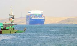 Süveyş Kanalı'ndaki ticaret, yüzde 50 azaldı