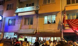 CHP kutlamasında balkon çöktü: 1'i ağır 4 yaralı