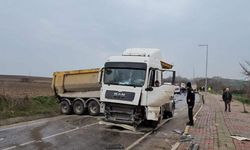 Edirne'de hafriyat kamyonları çarpıştı; 1 ölü