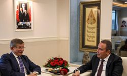 Gelecek Partisi Lideri Davutoğlu'ndan CHP'li Böcek'e destek