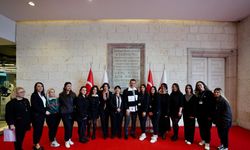 İmamoğlu, Beşiktaş Başkanı Hasan Arat’ı ziyaret etti
