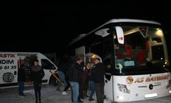 Nevşehir'de buzlanan yolda 14 araç birbirine girdi: 7 yaralı
