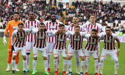 Sivasspor evinde Alanyaspor'a  2-1 mağlup oldu