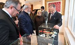 Başkan Aktaş, Kabe örtüleri sergisini gezdi