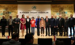 Üsküdar'ın 9. Yüksek İnsanî Değerler Ödülleri sahiplerini buldu