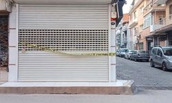 İzmir'deki işyerinden hırsızlık anları kamerada