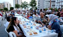 İzmir'de ramazan ayı boyunca iftar sofrası kuracak