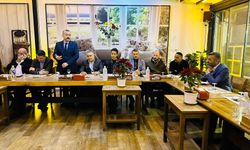 AK Parti Urla adayı Bakırlı muhtarlara projelerini anlattı