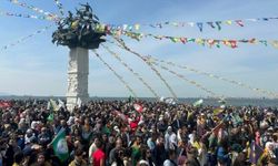 İzmir'de nevruz mitingi sonrası gözaltı sayısı artıyor