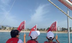 23 Nisan Ulusal Egemenlik ve Çocuk Bayramı'nda çocuklar denizle buluştu