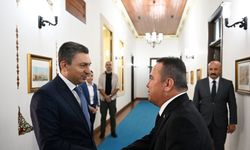 Başkan Böcek'in ilk protokol ziyareti Vali Şahin'e