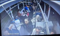 Batman'daki olaylar sırasında belediye otobüsüne taşlı saldırı