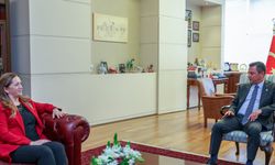 Özel, DİSK Genel Başkanı Çerkezoğlu ile görüştü