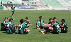 Denizlispor, Uşakspor'u dört golle geçti